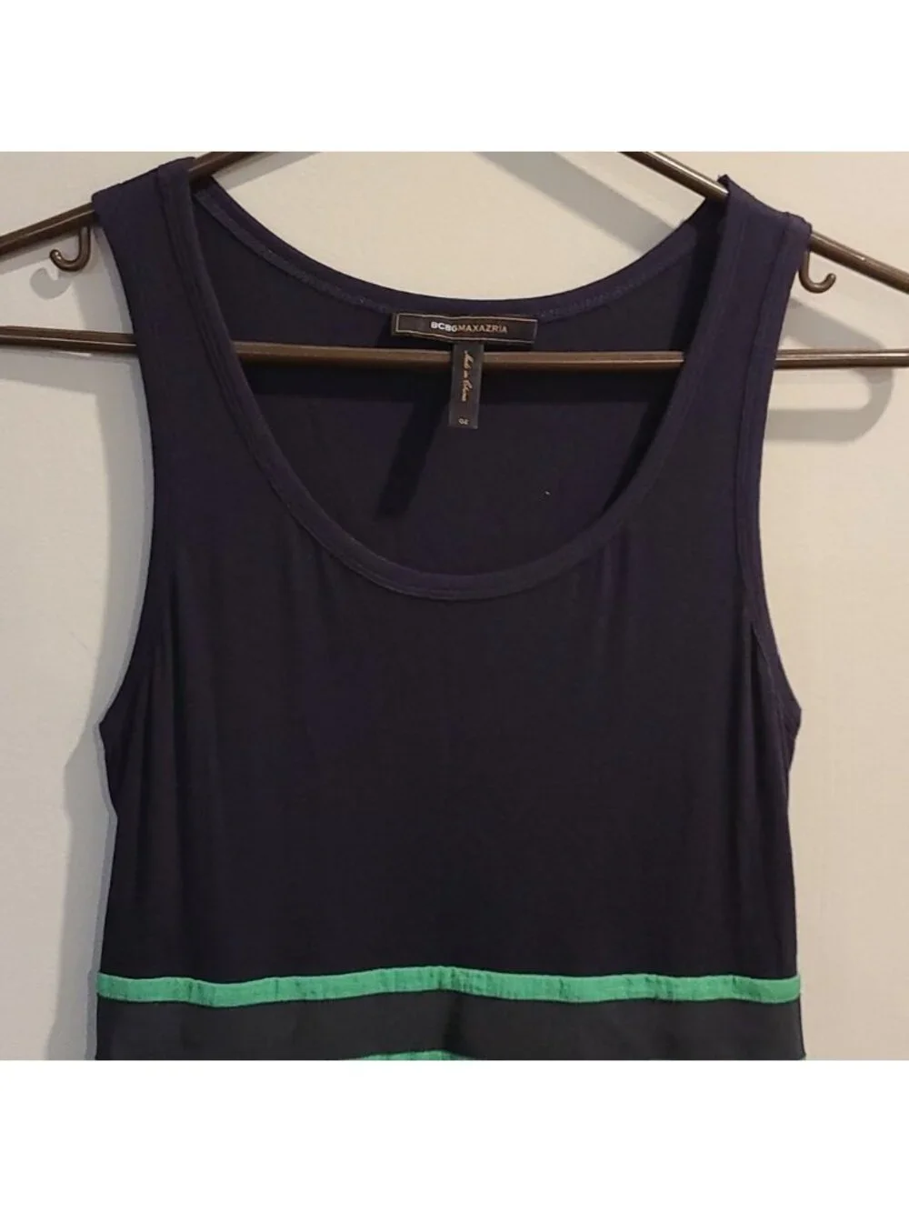 Bcbg Navy and Kelly Green sleeveless Midi dress with ruffled skirt